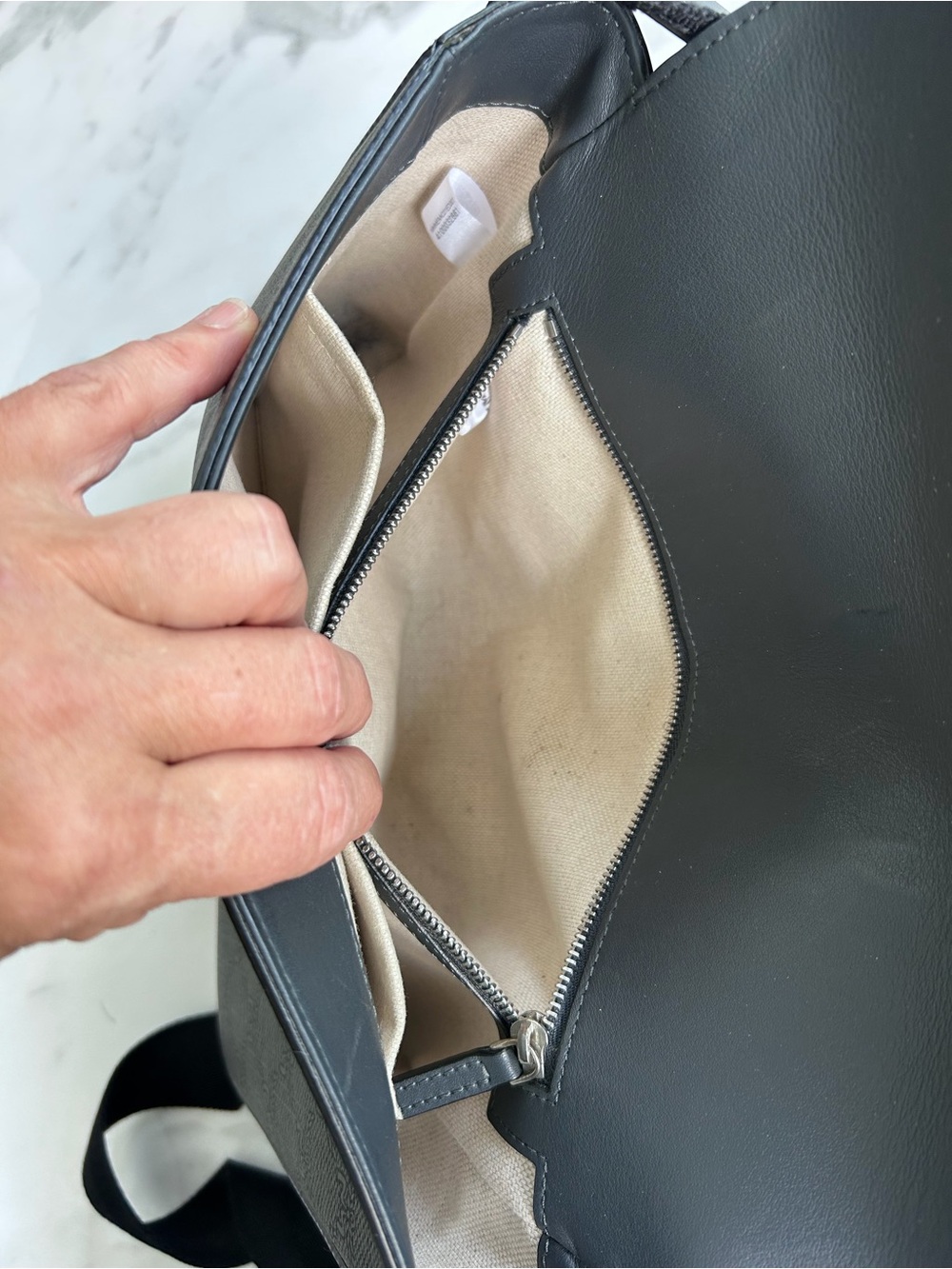 MCM Men’s Himmel Lauretos Messenger Bag - Picture 14 of 16